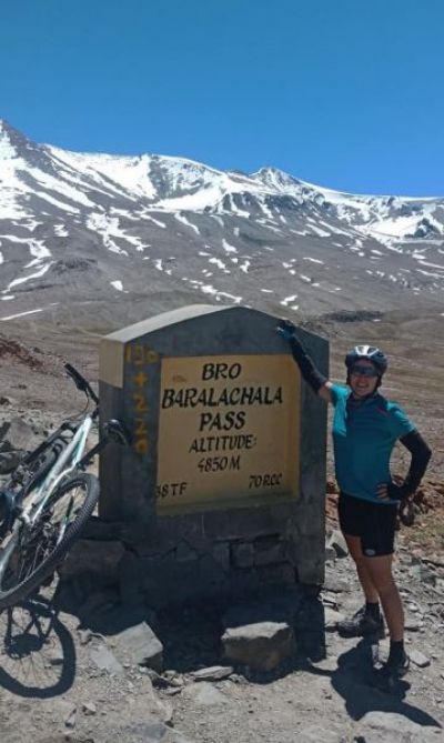Karen Donnelly Cycling on the  tour with redspokes